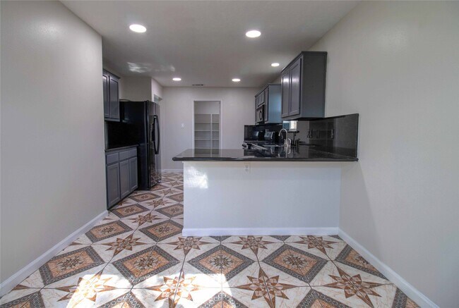 Building Photo - 10819 Belle Haven Dr