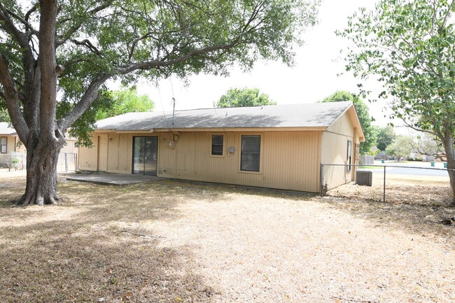 Building Photo - 1133 Lindsey Cir