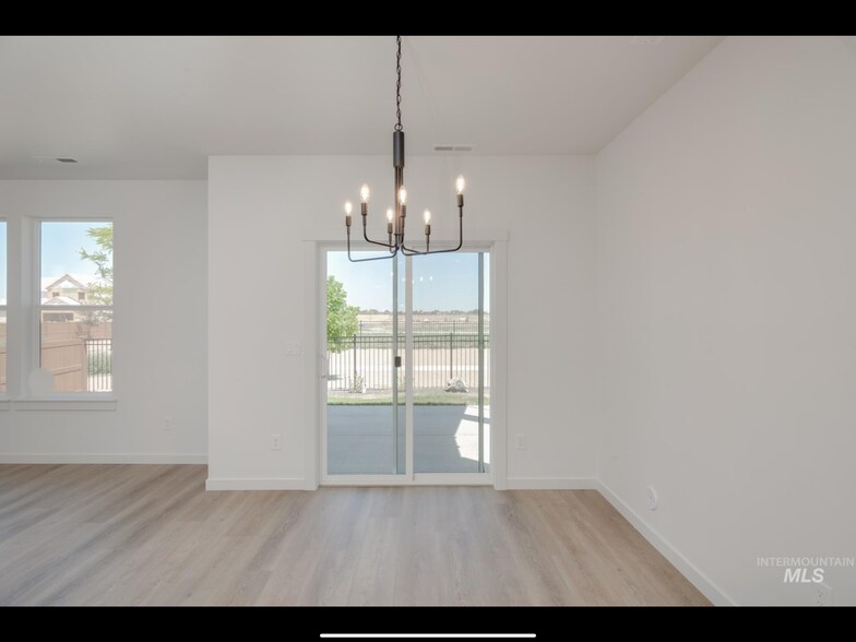 Building Photo - 7148 W Riverwood St