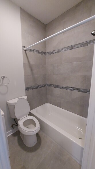 Building Photo - 2718 W York St