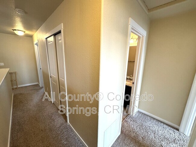 Building Photo - 8456 Hardwood Cir