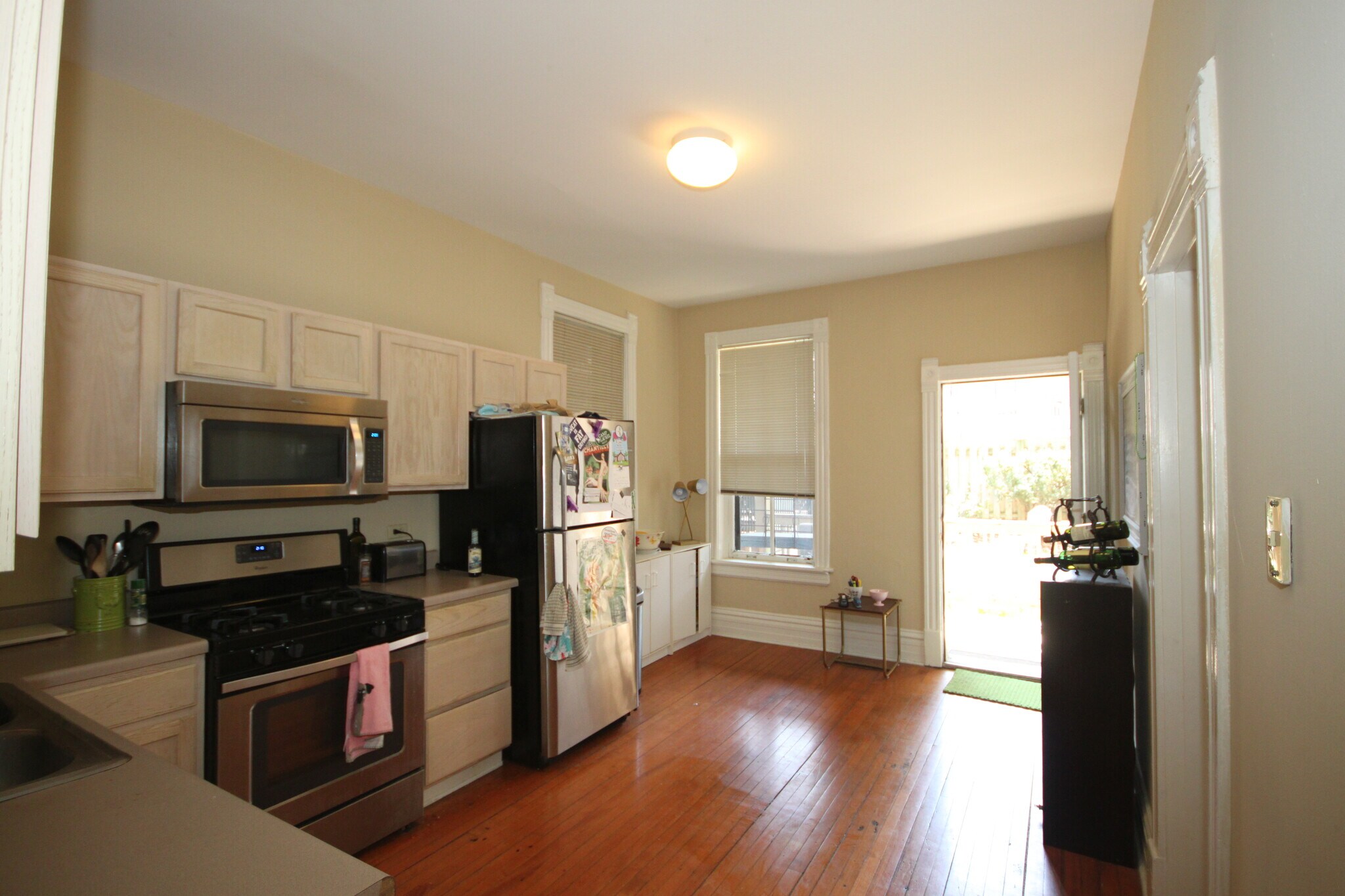 Building Photo - 3338 N Kenmore Ave