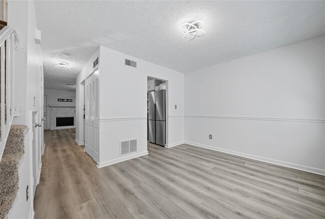 Building Photo - 6615 Sienna Ct