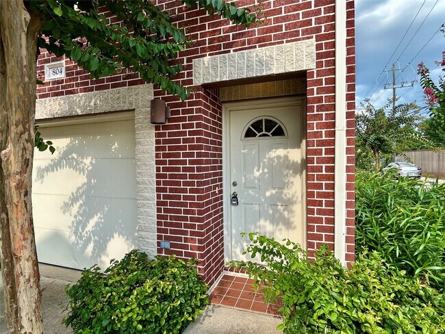 Building Photo - 3501 Link Valley Dr.