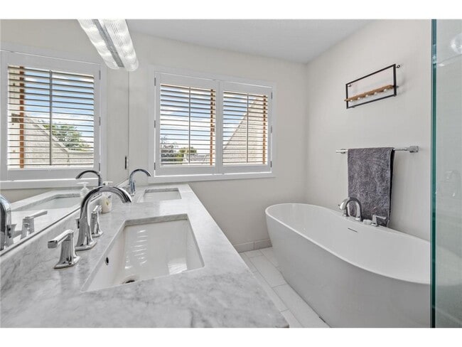 Building Photo - 11730 Vista Dr