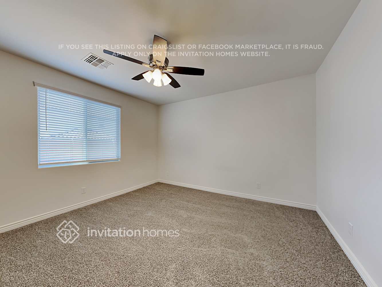 Building Photo - 14427 W El Cortez Pl
