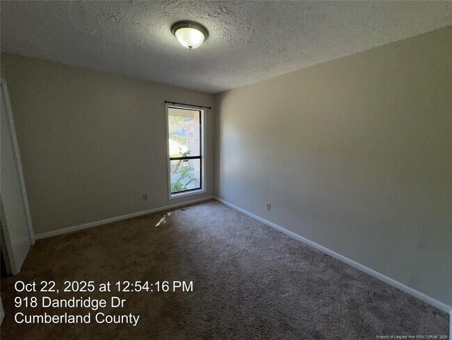 Building Photo - 918 Dandridge Dr