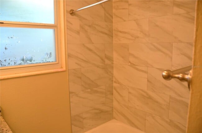 Building Photo - 1108 Flamingo Dr