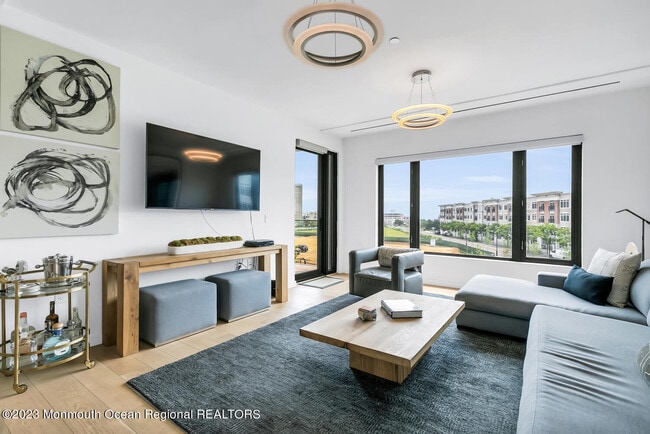 Building Photo - 601 Heck St