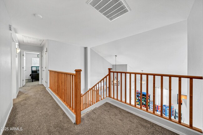 Building Photo - 15385 W Cottonwood Cir