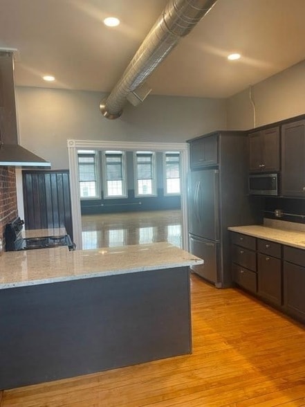 Building Photo - 60-64 High Street Unit 3