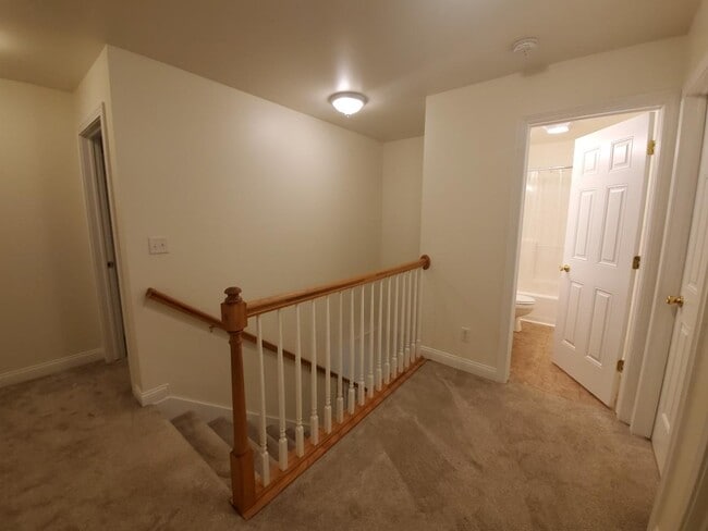 Building Photo - 915 S 20th St