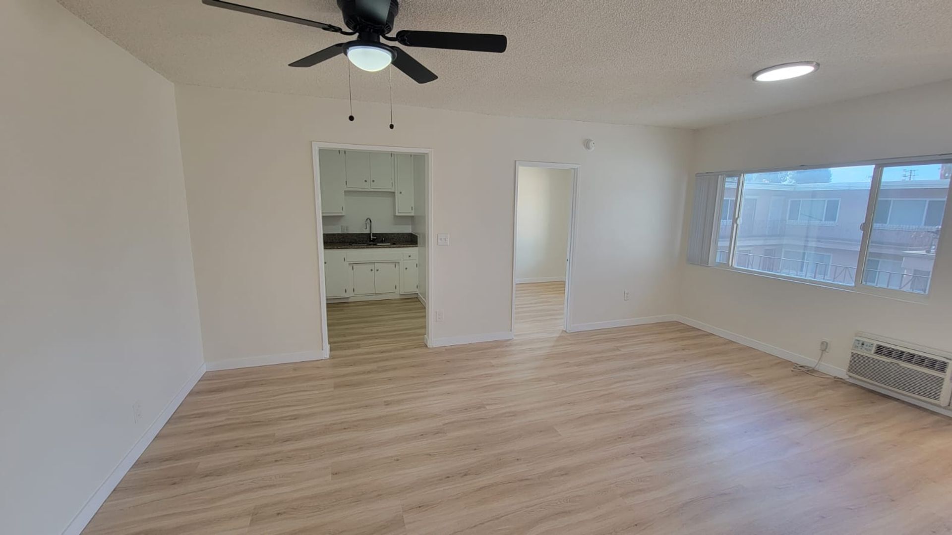 Building Photo - 13115 Oxnard St