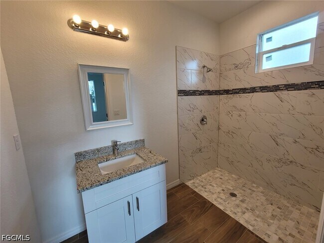 Building Photo - 684 Thomas Sherwin Ave S