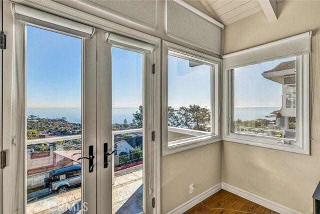 Building Photo - 21 No Vista De La Luna