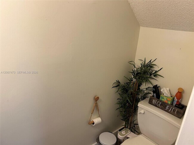 Building Photo - 128 Riviera Cir