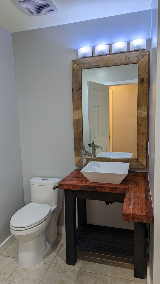 Building Photo - 5134 Pumphrey Dr