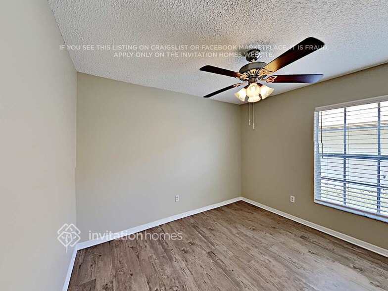 Building Photo - 927 Silverton Loop