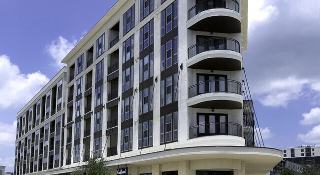 Building Photo - 11601 Domain Dr