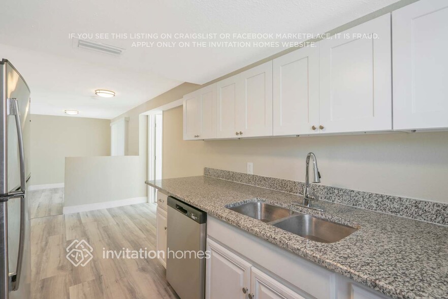 Building Photo - 6254 Bonaire Ave