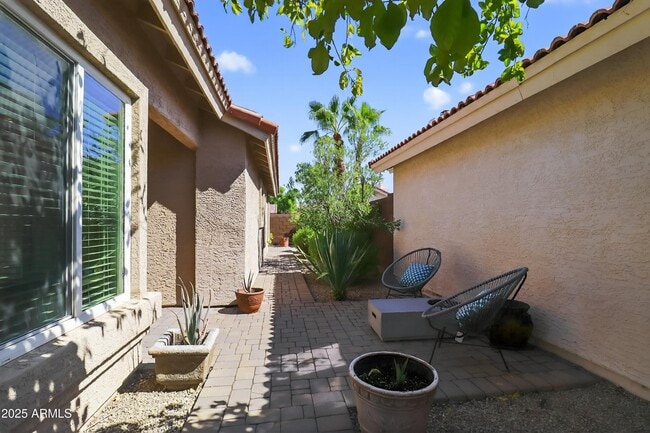 Building Photo - 8828 E Riviera Dr