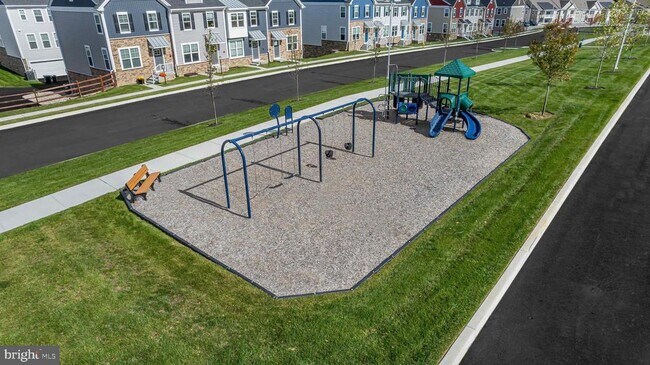 Building Photo - 219 Snow Ln