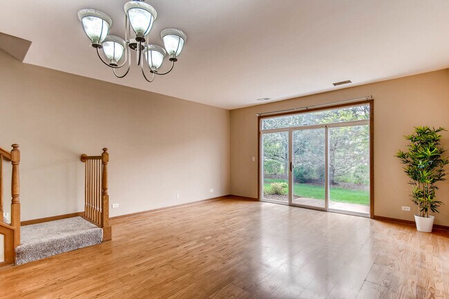 Building Photo - 961 Genesee Ct