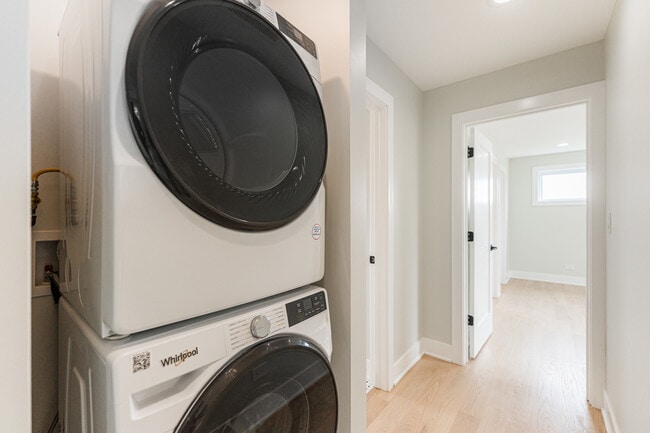 Building Photo - 4129 N Oketo Ave