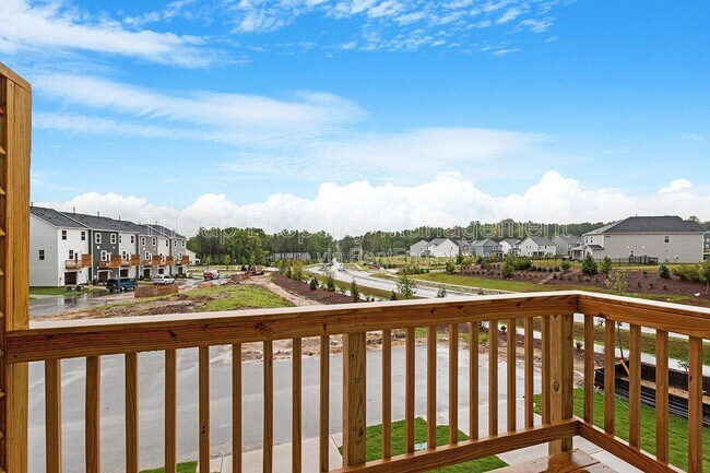 Building Photo - 1721 Chirping Trl