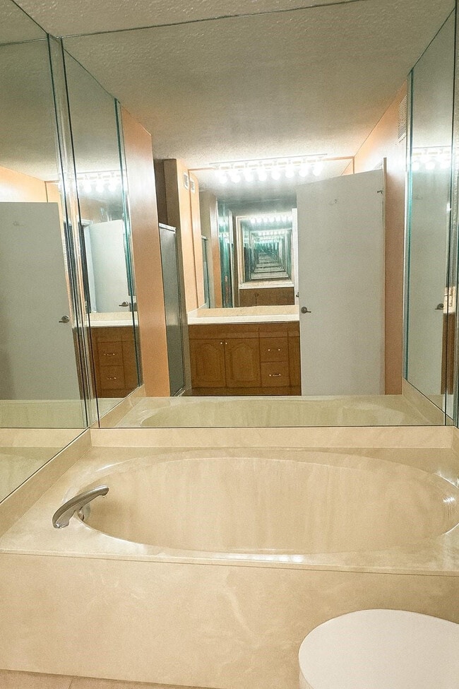 Building Photo - 9778 Nickels Blvd