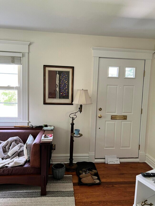 Primary Photo - 1684 Graefield Rd