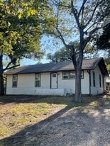 Building Photo - 904 Kingston Rd