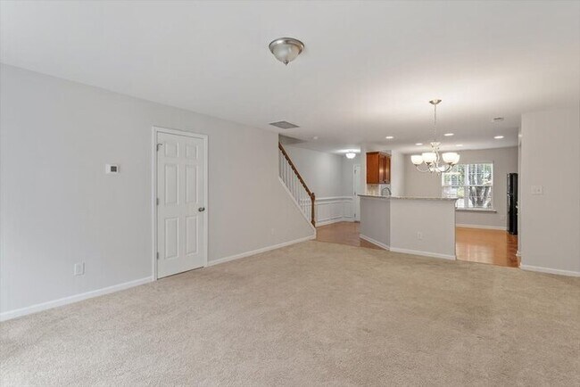 Building Photo - Beautiful Durham Town Home For Rent