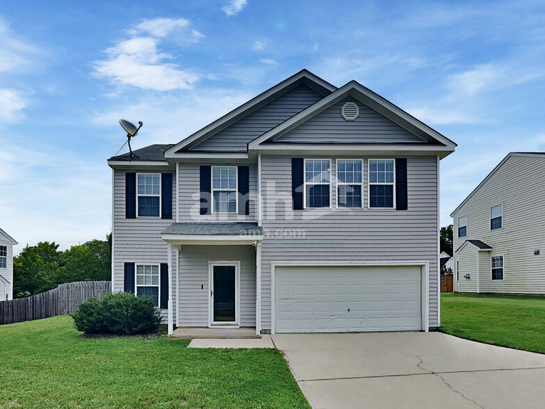 Primary Photo - 3605 Enduring Freedom Dr