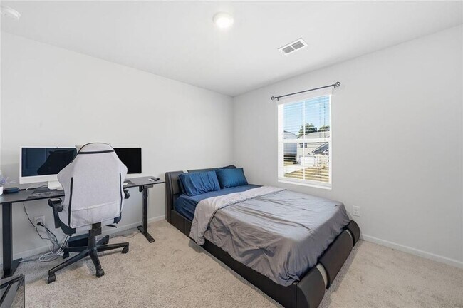 Building Photo - 196 Summit Pointe Dr