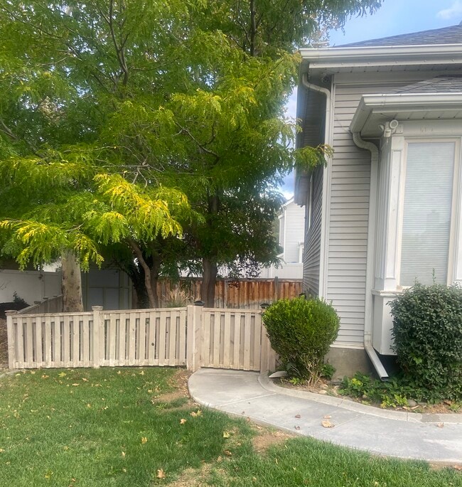 Building Photo - 5341 Trunk Bay Cir