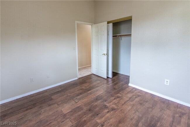 Building Photo - 6313 W Crestfield Ave