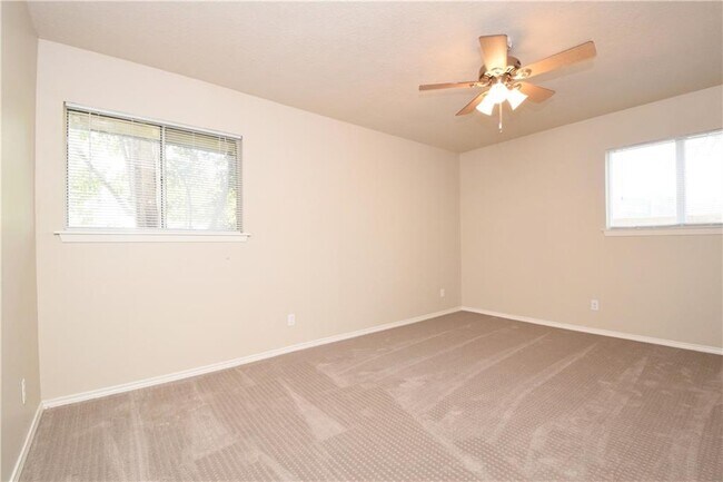 Building Photo - 6400 Brookside Dr