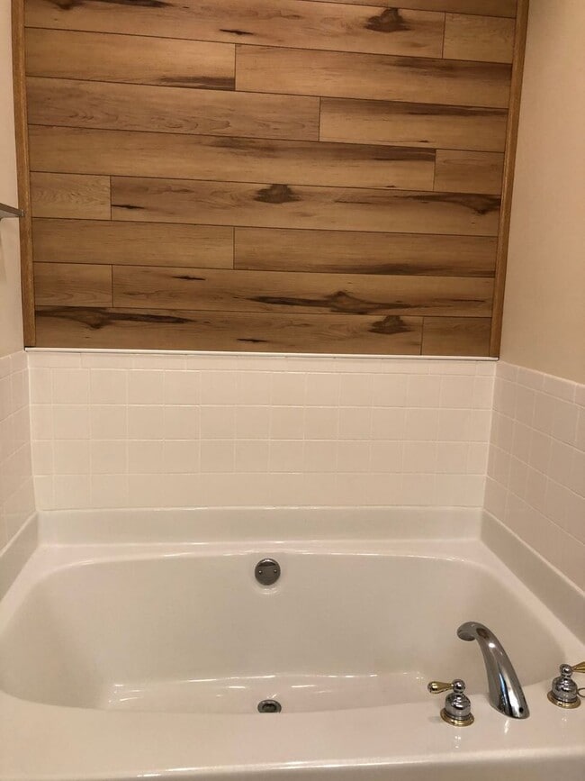 Building Photo - Windsor Garden Subdivision...