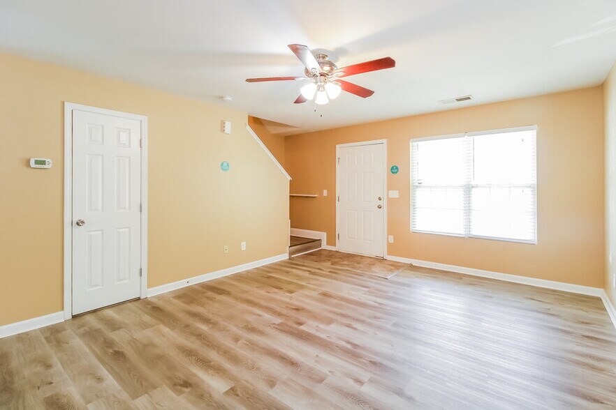 Building Photo - 4020 Mountainridge Dr