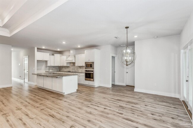 Building Photo - 3285 Southwind Dr