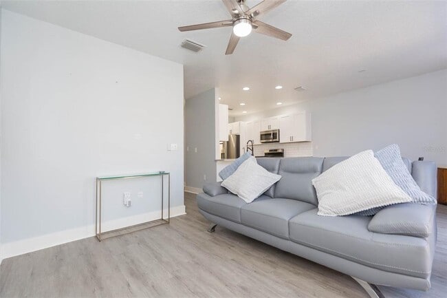 Building Photo - 10020 Tate Ln