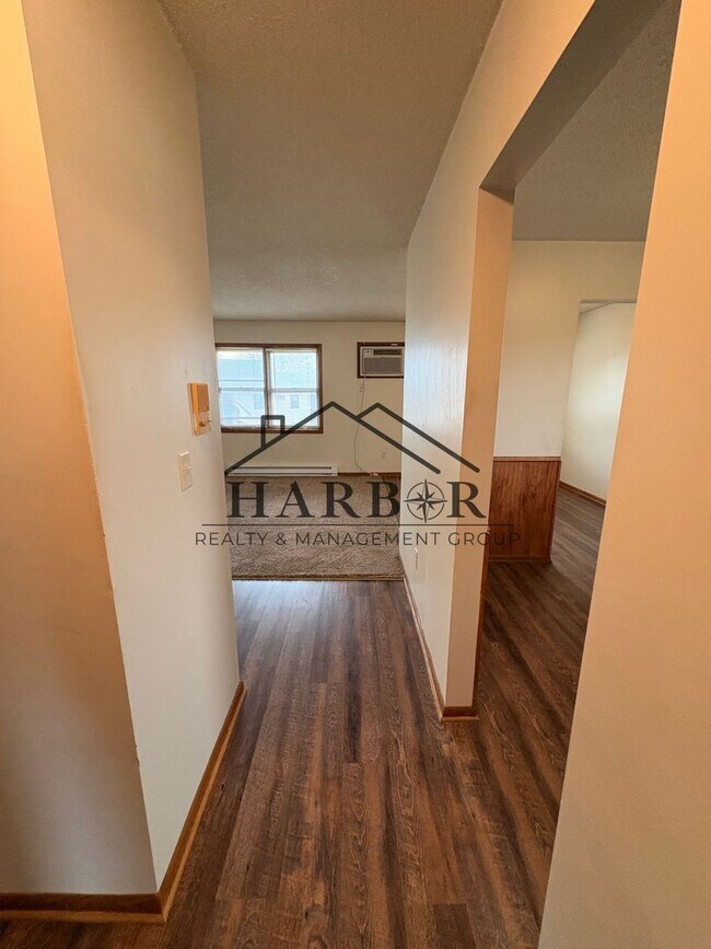 Building Photo - 2426 30th Ave NW