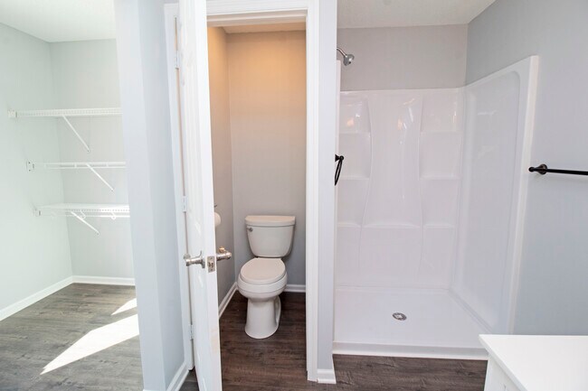 Building Photo - 7250 122nd Ave N