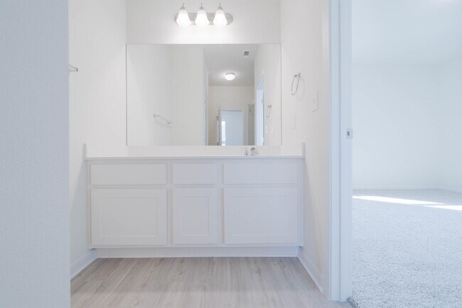 Building Photo - 17217 Adoro Dr