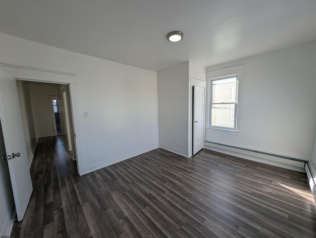 Building Photo - 712 Sewell Ave