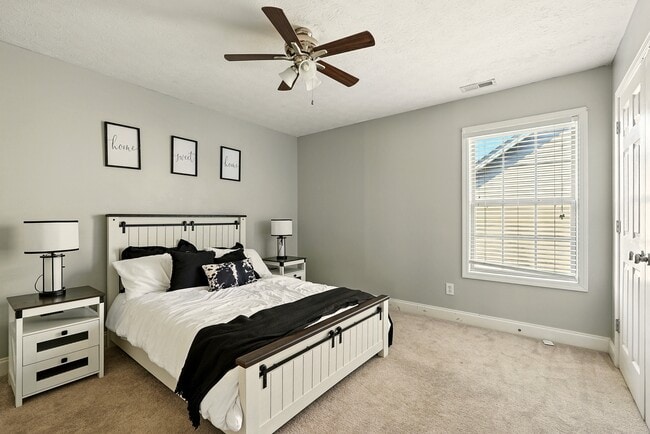 Building Photo - 17011 Bowline View Trail