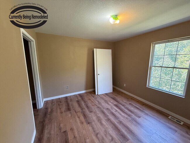Building Photo - 1707 Hanover Blvd