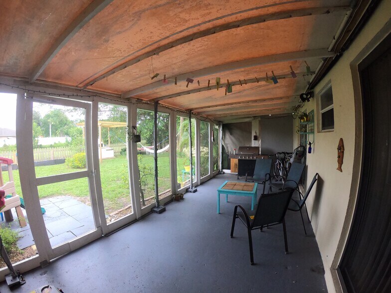 Building Photo - 3781 Roan Ct E