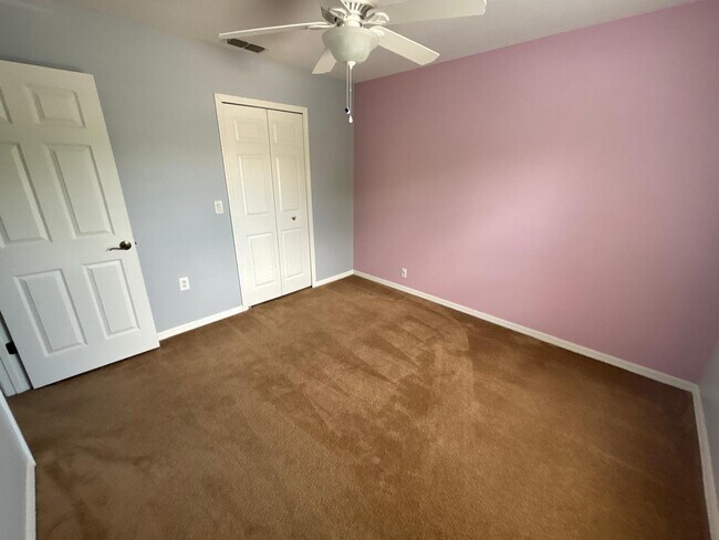 Building Photo - 5014 Wise Bird Dr